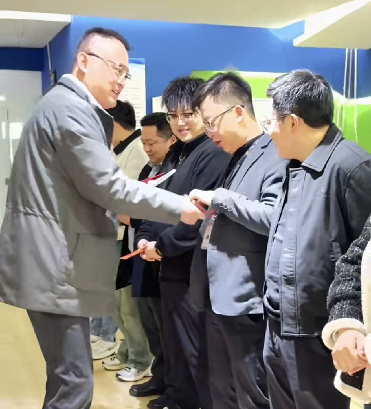 开工大吉 | 重庆金石吹响新年奋进号角，致敬全员及春节德阳科技城二期项目坚守一线的金石人！